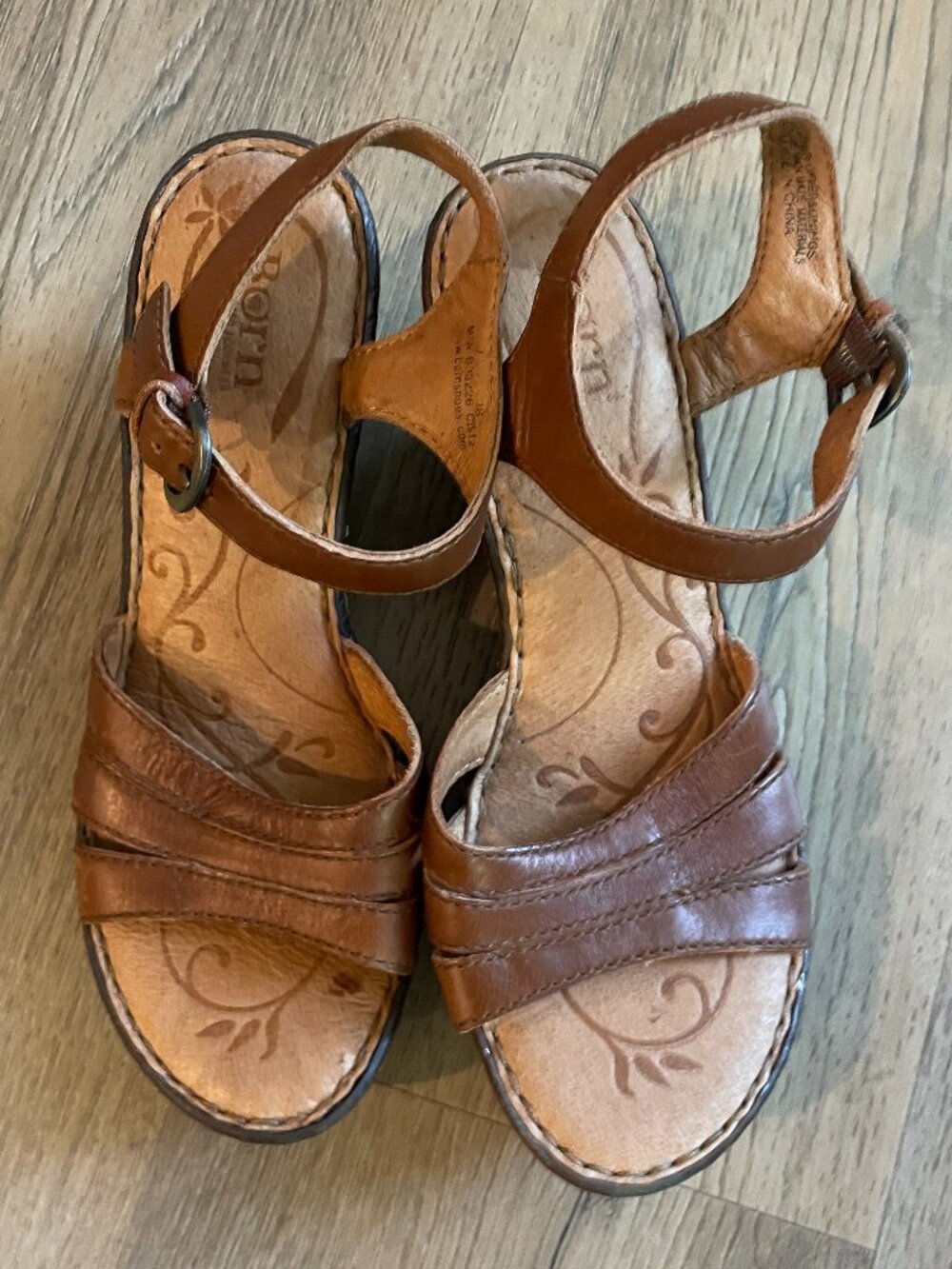 Born Women's CIL12 Brown Leather Wedge Sandal Shoes Size: 7 - Picture 2 of 10